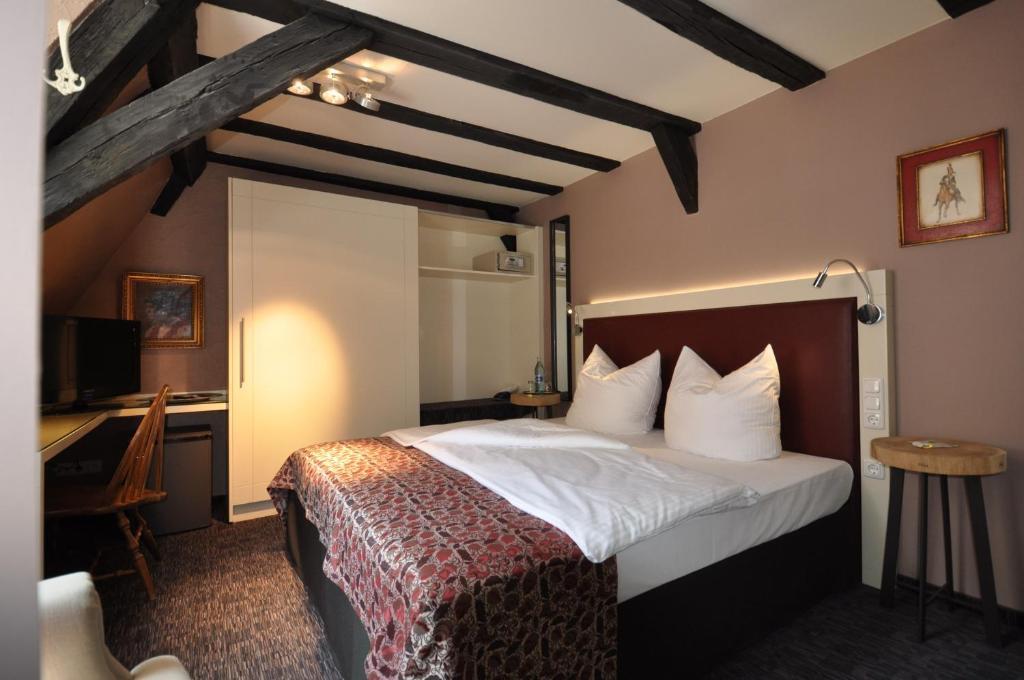 Hotel Schmuckkaestchen Miltenberg Kamer foto