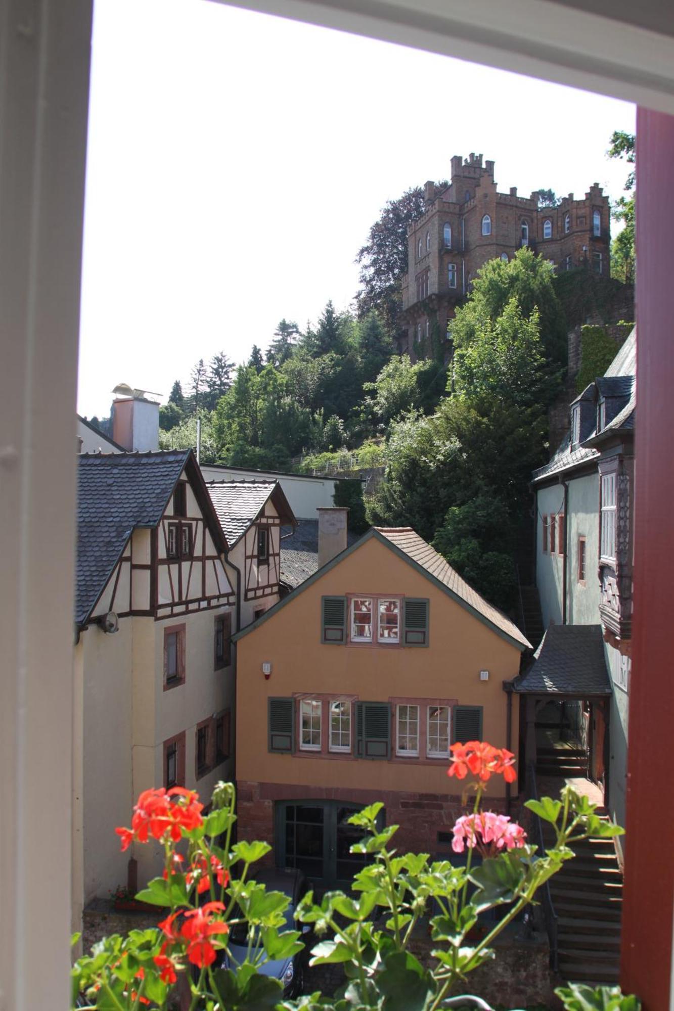 Hotel Schmuckkaestchen Miltenberg Kamer foto